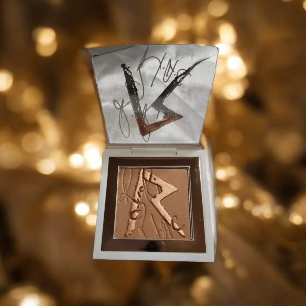 🎉🎉HOST PICK🎉🎉NIB RIRI Hearts MAC Bronzing Powder Holiday - Picture 2 of 6